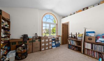 220 S Augusta Ave, Brandon, SD 57005