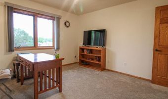 2900 N 4th St #305, Bismarck, ND 58503