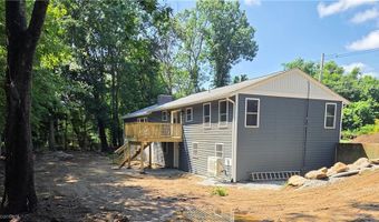 513 Knotty Oak Rd, Coventry, RI 02816