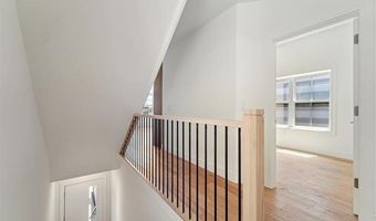 90 E 27TH St, Bayonne, NJ 07002