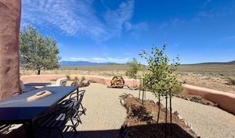 30 Cielo Grande Rd, Carson, NM 87577