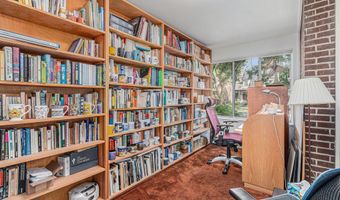 1210 Henry St, Ann Arbor, MI 48104