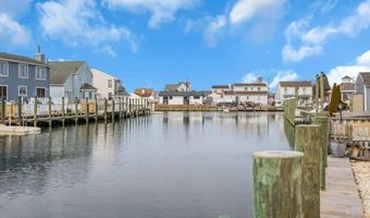 3 Drake Dr, Bayville, NJ 08721