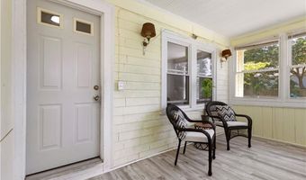 40 Lima St, Warwick, RI 02889