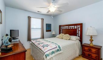 1537 Whispering Creek Dr, Ballwin, MO 63021