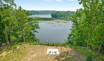 1663 Fairview Dr, Allegan, MI 49010