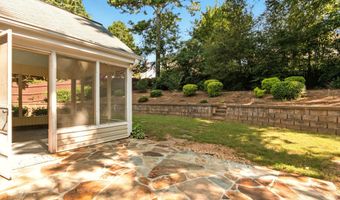 200 Pine Brg, Alpharetta, GA 30022