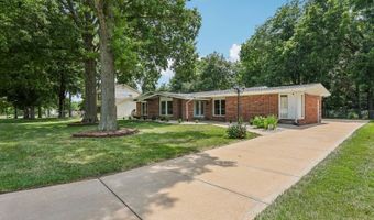 318 Algonquin Dr, Ballwin, MO 63011