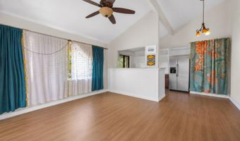 15 KULANIHAKOI St 15E, Kihei, HI 96753