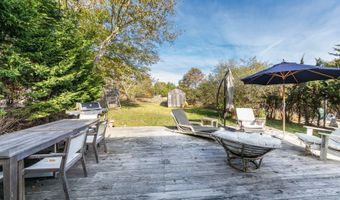 17 Beach Ave, Amagansett, NY 11930