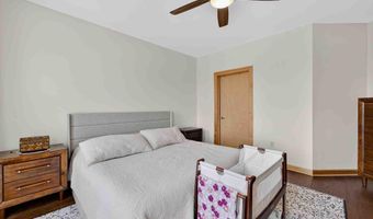 8253 Mayo Dr 201, Madison, WI 53719