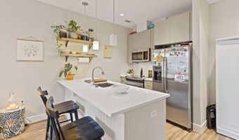 1111 ORREN St NE 207, Washington, DC 20002