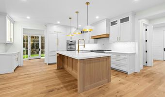 20 Marianne Rd, Darien, CT 06820