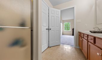 1658 PINEWIND Dr, Alburtis, PA 18011