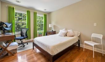 75 Bowlby St, Andover, NJ 07801