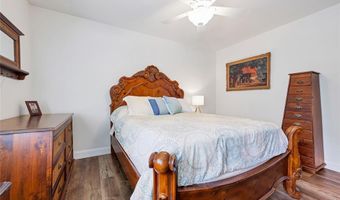 1710 Ridgeview Circle Dr, Ballwin, MO 63021