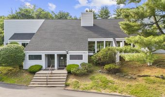 32 Glenview Dr 32, Cromwell, CT 06416