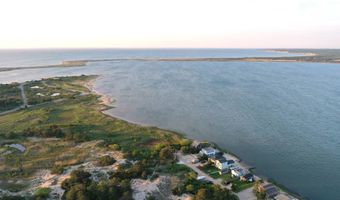 154 Shore Dr E, Amagansett, NY 11930