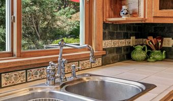 309 Granite St, Ashland, OR 97520