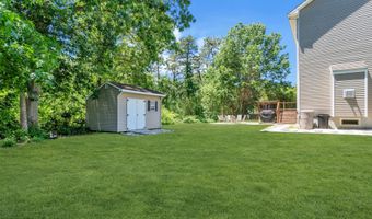 563 Vanderbilt Ave, Bayville, NJ 08721