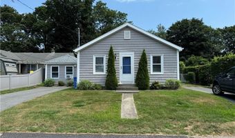 53 Center Ave, Middletown, RI 02842