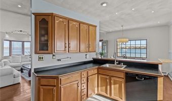 99 Smith St, Bristol, RI 02809