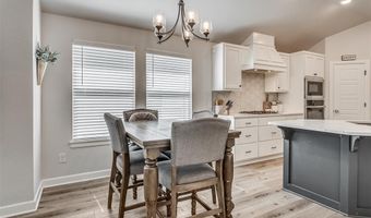 428 Vista Dr, Yukon, OK 73099