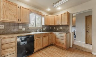 202 Big Tree Dr, Bentonville, AR 72712