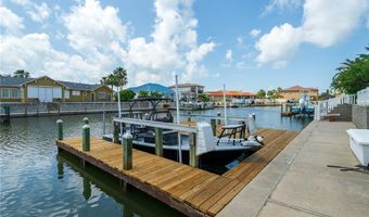 1025 Pompano Dr, Aransas Pass, TX 78336