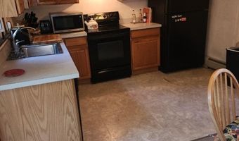 28 Lakeside Dr NW, Alloway, NJ 07461