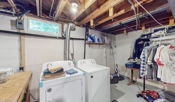 1195 New Milford Rd, Atwater, OH 44201