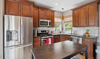 49 Butler Ave, Bayville, NJ 08721
