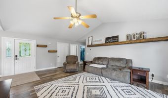 108 Farrar Dr, Aurora, IN 47001