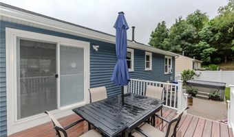 10 Pembroke Dr, Johnston, RI 02919