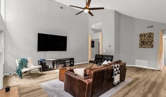 14902 Le Grande Dr, Addison, TX 75001