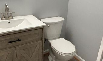 6641 CREEK POINT Way, Alexandria, VA 22315