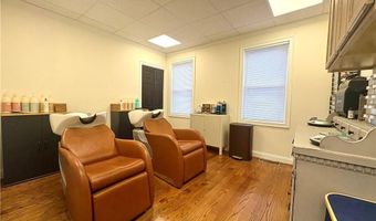1766 Cranston St, Cranston, RI 02920