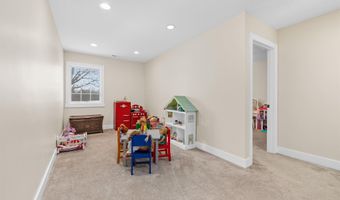549 Morningstar Rd, Auburn, IN 46706