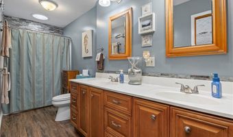 1250 N Main St, Amherst, OH 44001