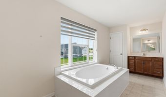 30 CHARLESTON Cir, Dover, DE 19904