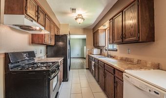 612 HONEYLOCUST St, Bloomfield, NM 87413