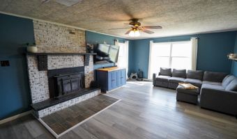 10 Walnut St, Birdseye, IN 47513
