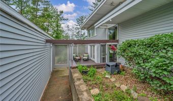 1425 Partridge Ln, Akron, OH 44333