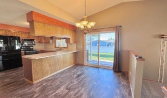 209 10th Ave NW, Bowman, ND 58623