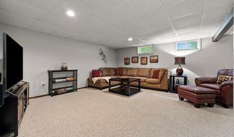 288 Brightfield Dr, Ballwin, MO 63021