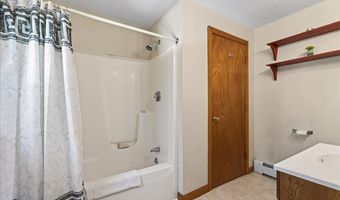 571 Crooked Rd, Bar Harbor, ME 04609
