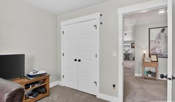 179 Park Lawn Dr #1, Chubbuck, ID 83202