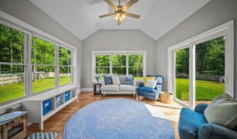 71 Signature Dr, Barrington, NH 03825