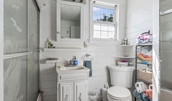 81 Richardson St, Bath, ME 04530