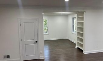 58 Fish Hawk Dr, Middletown, NJ 07748